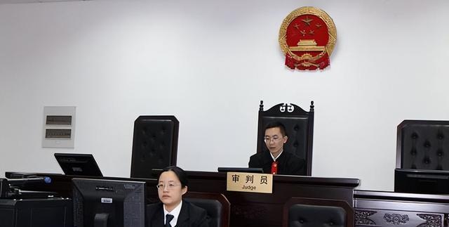 护士|这些铁饭碗或变成“塑料碗”?新规出台,编制岗位将沦落成合同工