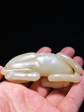 奇石|明 和田玉籽料 白玉 大权在握 玉狗 把件