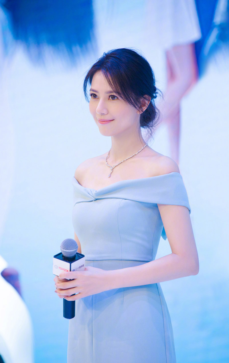高圆圆 高圆圆发型真是太炸了！美的不像40+ 圆方脸6个技巧！减龄又瘦脸 。
