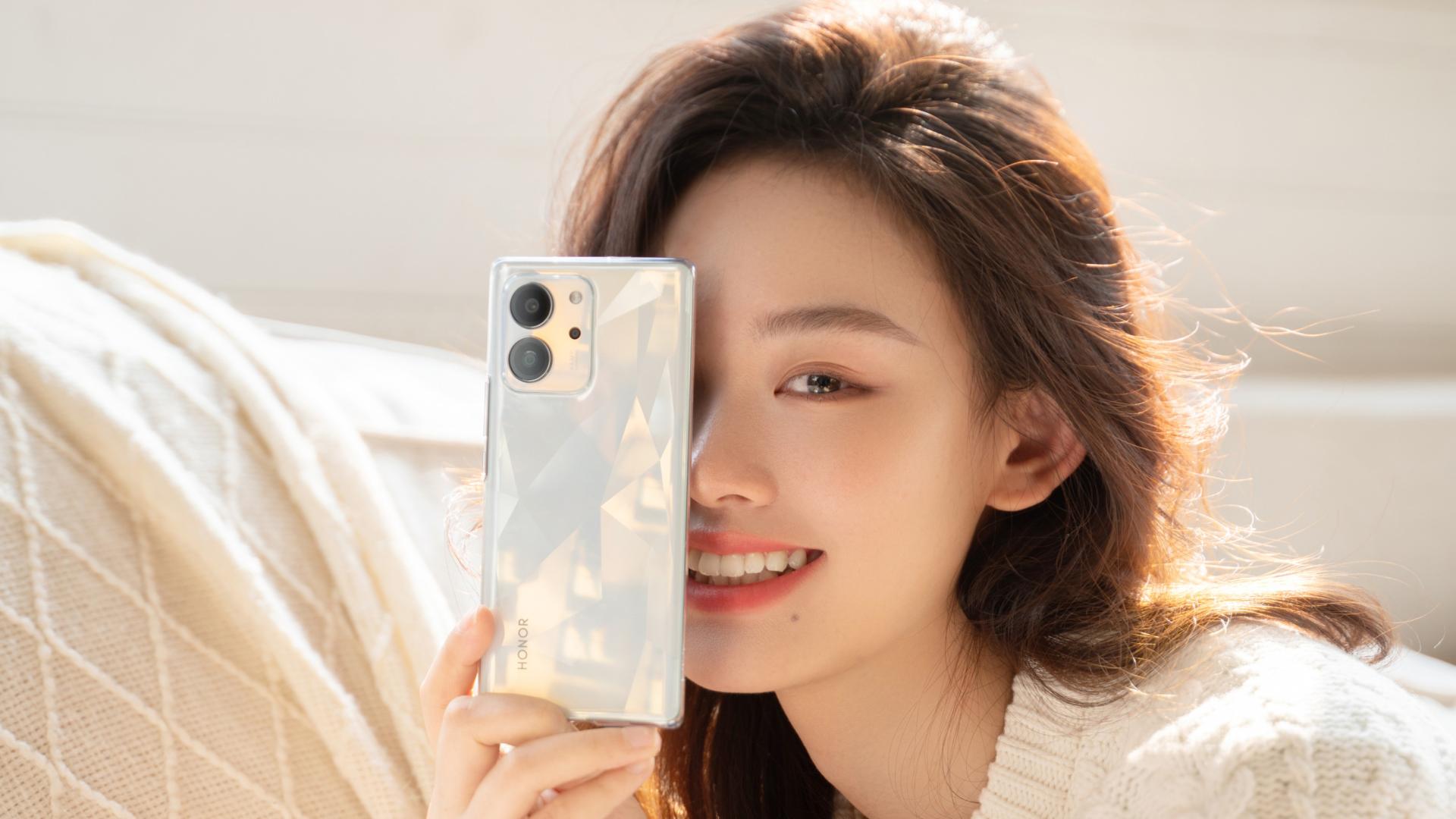 小米科技|元宵节馈赠自用皆合适，荣耀80 SE成2000元价位段体验全面机型