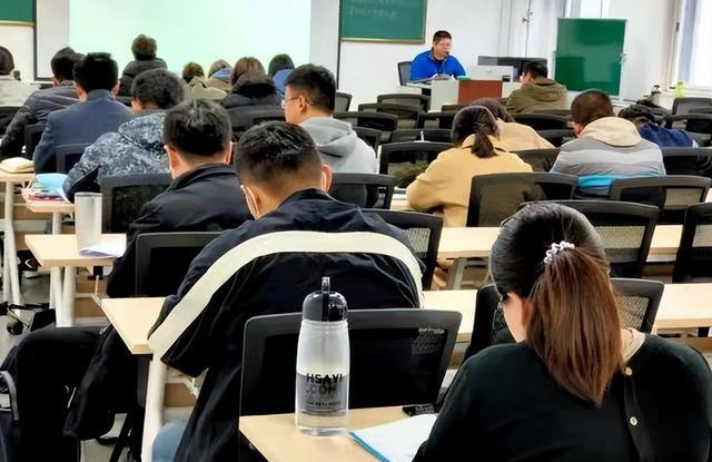 考研|从学校毕业之后必须要去考研吗?其实这4个专业不考研也没影响