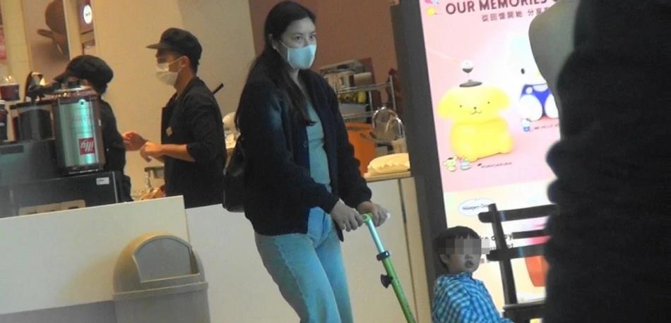 乐基儿|离开黎明,她活成了一般豪门妻子不敢想象的样子