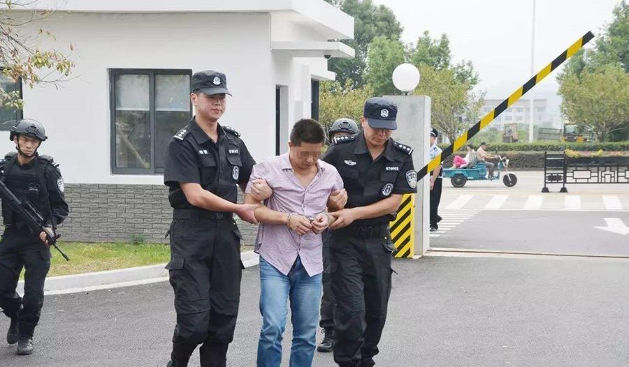 案例:男子杀人被判死刑,因年幼时母亲纵容,行刑前将其乳头咬下