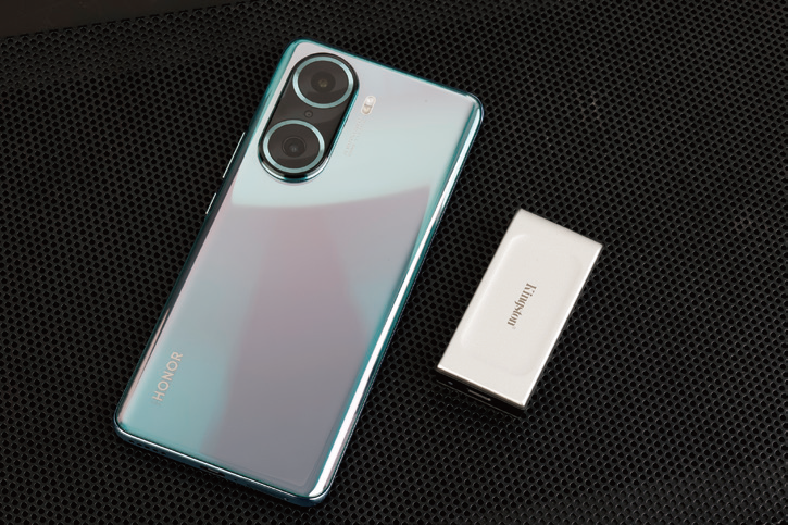 微软|速度可达2000MB/s以上!金士顿XS2000移动固态硬盘1TB体验