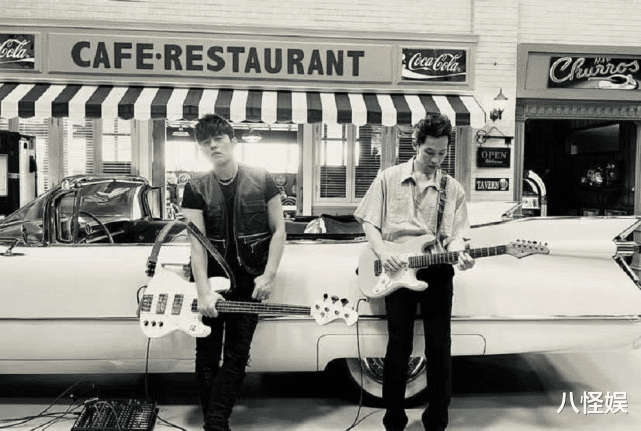 周杰伦|周杰伦官宣新专辑《最伟大的作品》7月6日首播，晒吉他照帅气十足