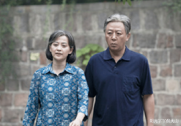 江德福|父母爱情:远远地看了前妻张桂兰一眼,江德福了一场病才算释怀!