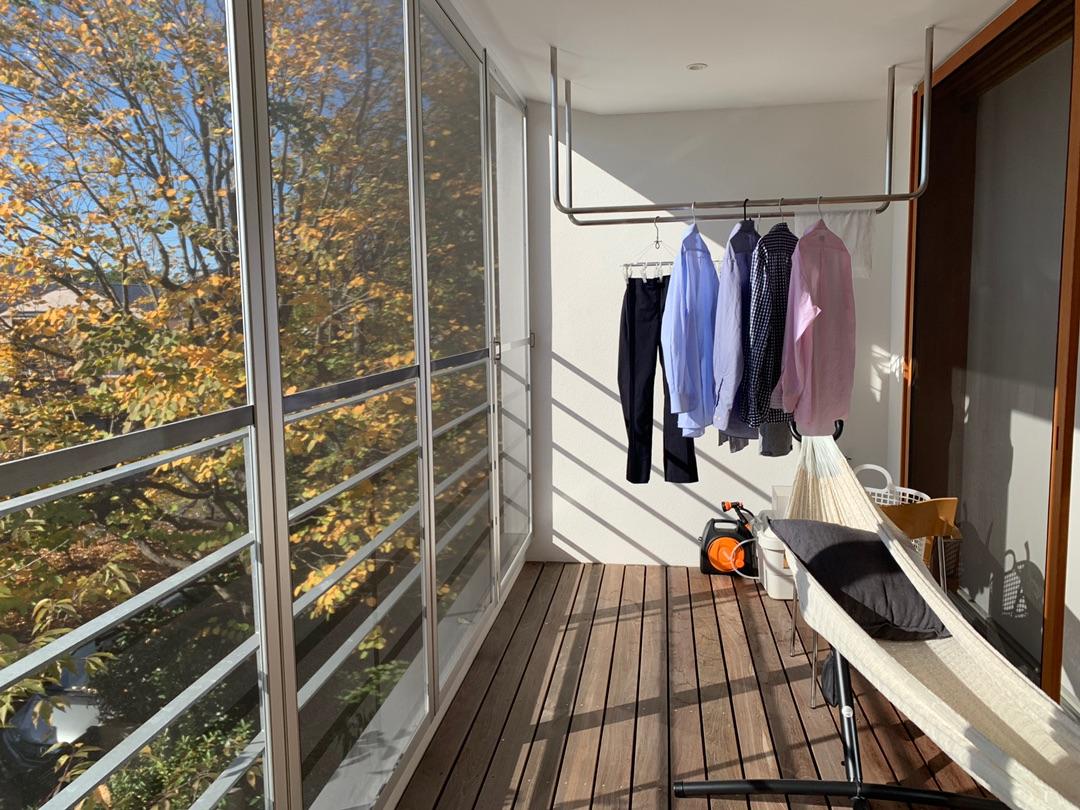 阳台还没封,跟这家学学,装推拉纱门,通风又防蚊虫,夏天好凉快