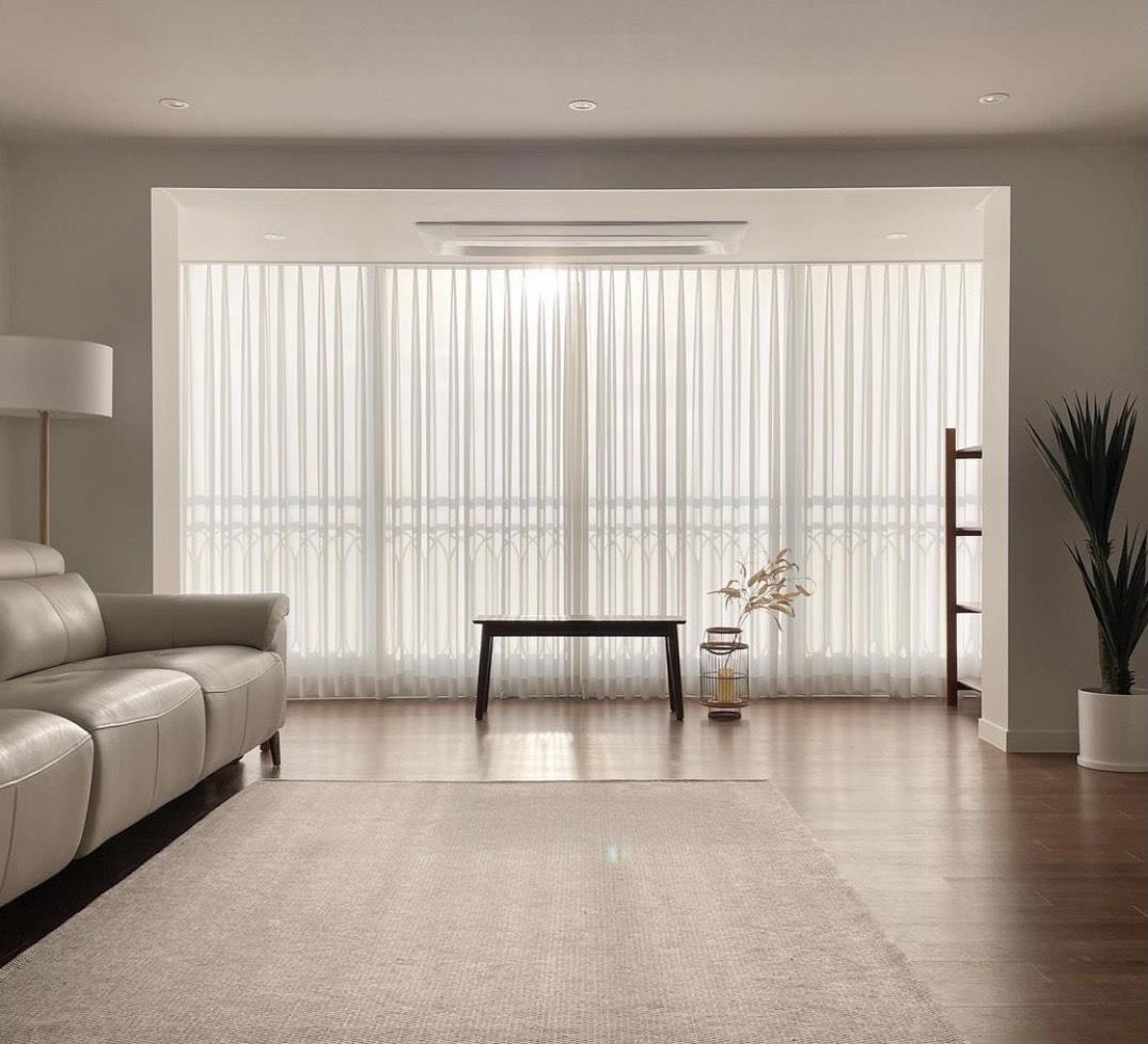 韩国25岁女主坚持“低欲生活”,全屋极简风十足,家居氛围美极了