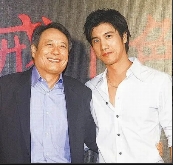 |王力宏为了巴结李安,打听了他的喜好,特意在情人节那天给李安约了出来