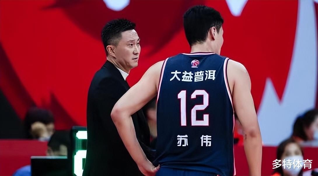 杜锋|你三分7中4！你正负值全队最高！宏远两大奇兵值得点赞，挺起胸膛