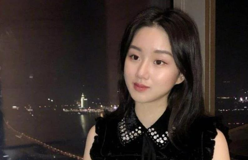 孟非|孟非和黄磊合伙开火锅店，没想到网友去了都觉得明星吃相太难看