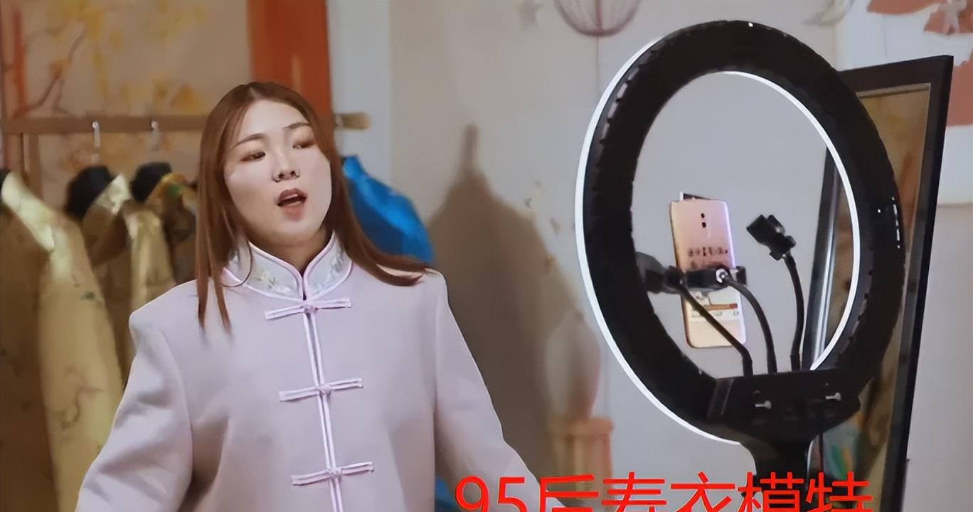 大学生|疫情之下00后尝试“新职业”,收入不比铁饭碗差,家长却不愿接受