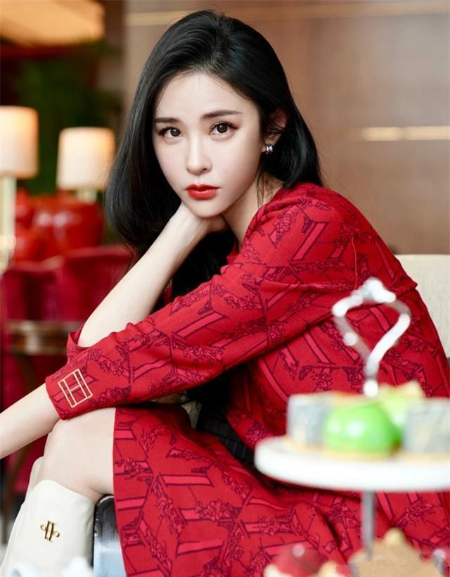 化妆 想要提高自己气质，可以从化妆开始，让你不在受到鄙视