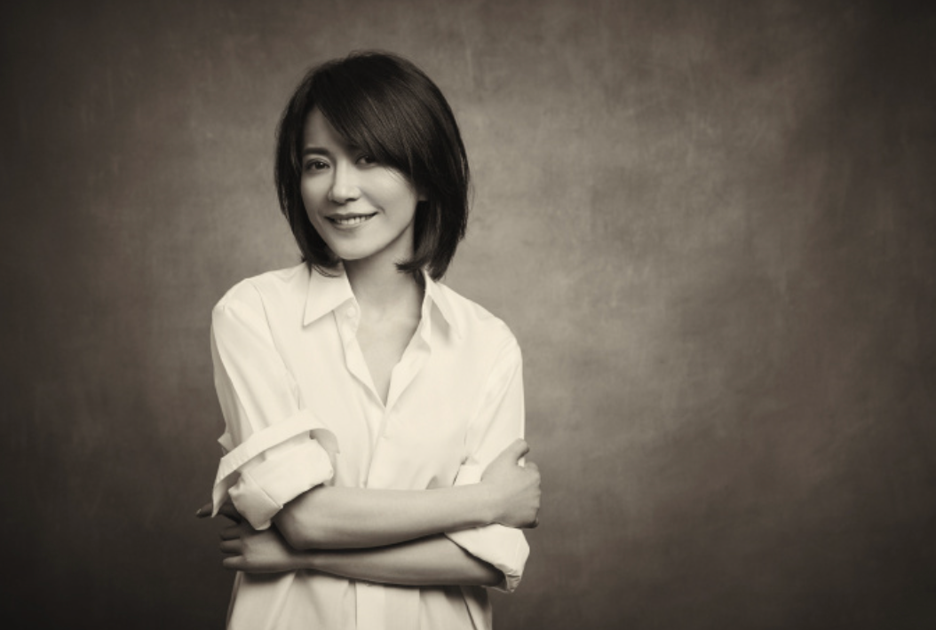 俞飞鸿|俞飞鸿：身材气质佳，不缺追求者，有固定伴侣，就是不结婚