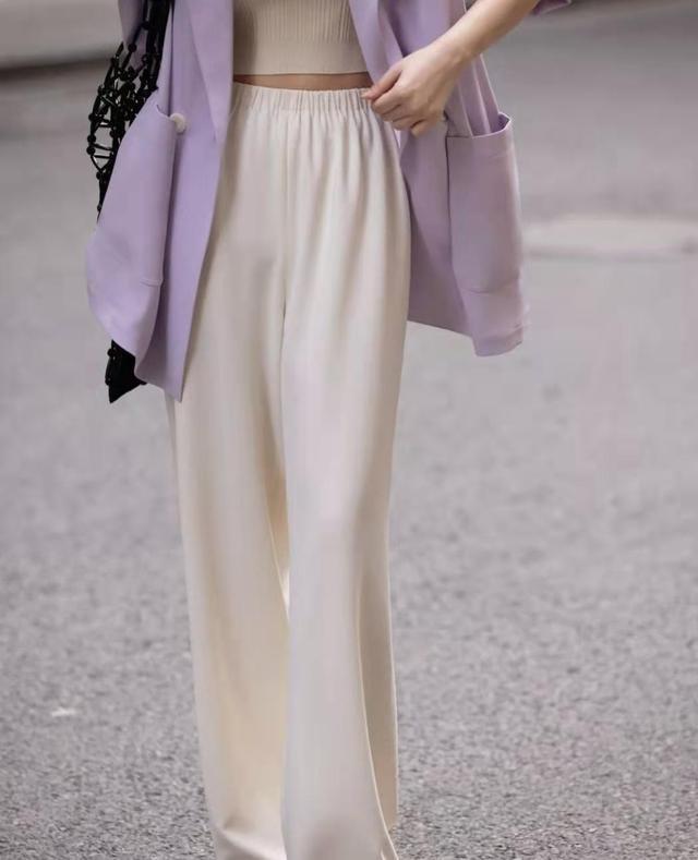 对“裙子”不感兴趣的女性，可以尝试一下这几种下装，时尚又显高