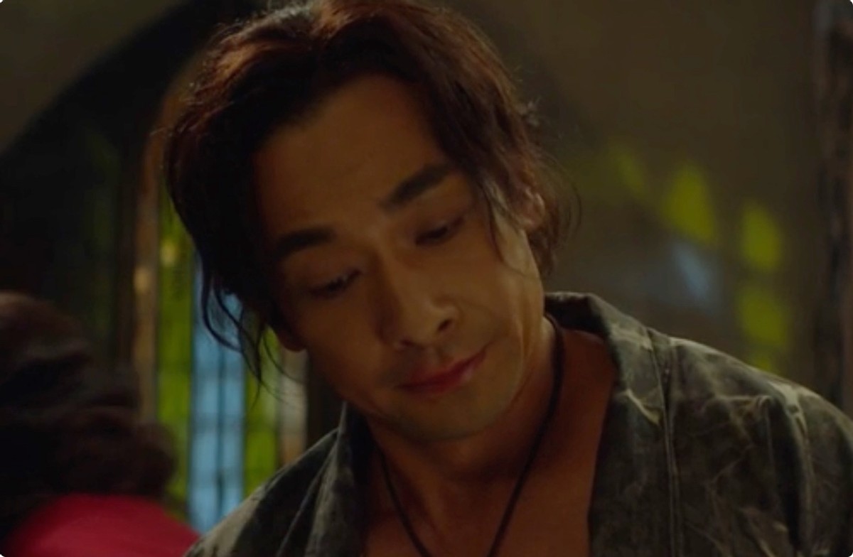 Angelababy|新片上映好评不断,央视点赞,赵文卓一回归,就给国产片带来王炸