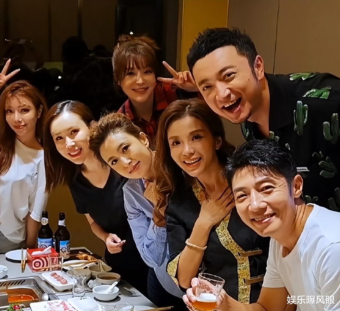 尼格买提|39岁尼格买提离婚后近况:胡子拉碴眼睛肿胀,疑似忧郁睡眠不好