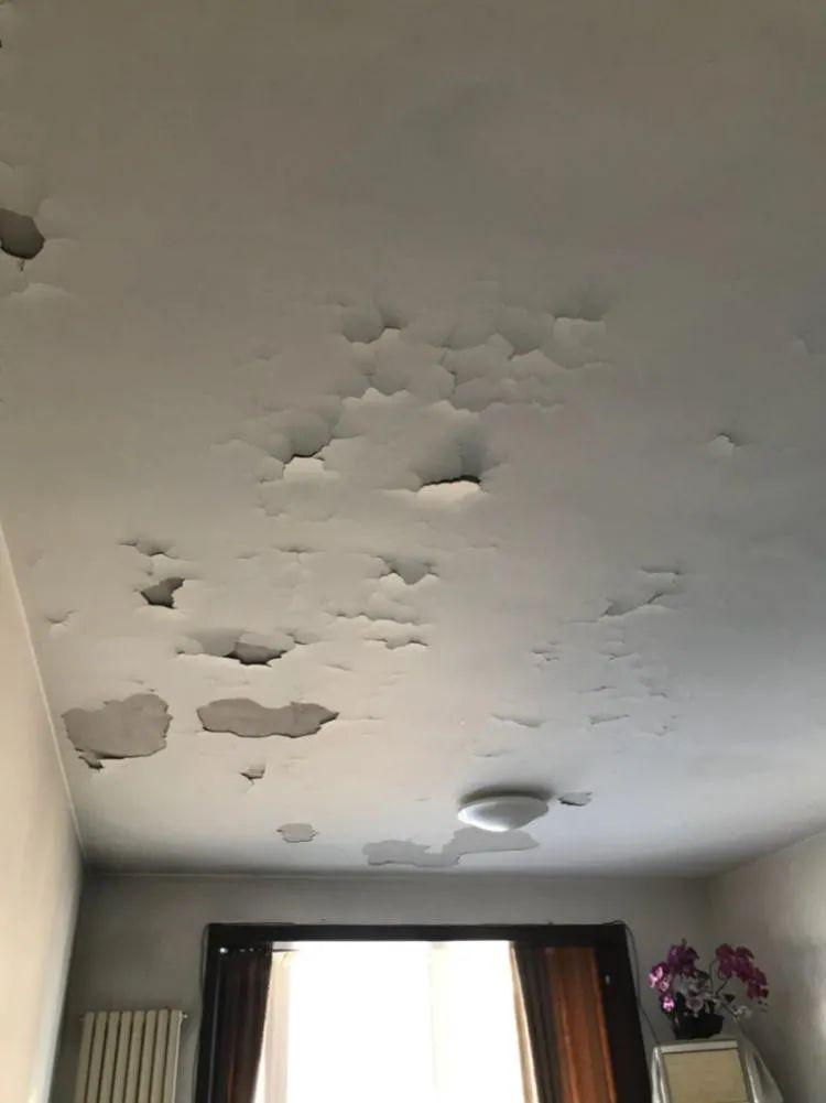 墙体渗水返潮,导致墙皮脱落,找出原因根据这4个方法对症下药!