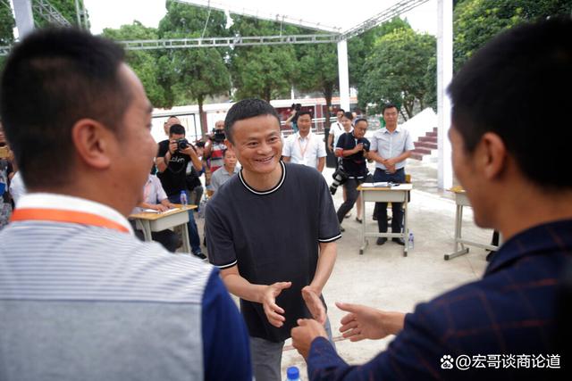 阿里巴巴|马云已经不在江湖，为什么江湖上关于他的流言越来越多了？