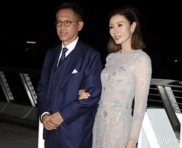 李嘉欣|李嘉欣病情太突然，此前与何超琼出席同场活动，还能否闪耀豪门圈