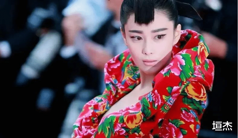 徐静蕾|表面是过气演员,实际是“隐藏画家”,这6位女星个个妙笔生花