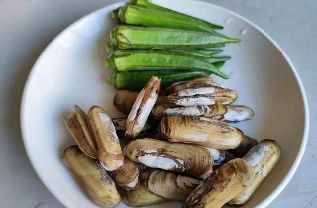 明日出伏,建议中年人:别太心疼钱,多吃3种肉,补足精力过秋天