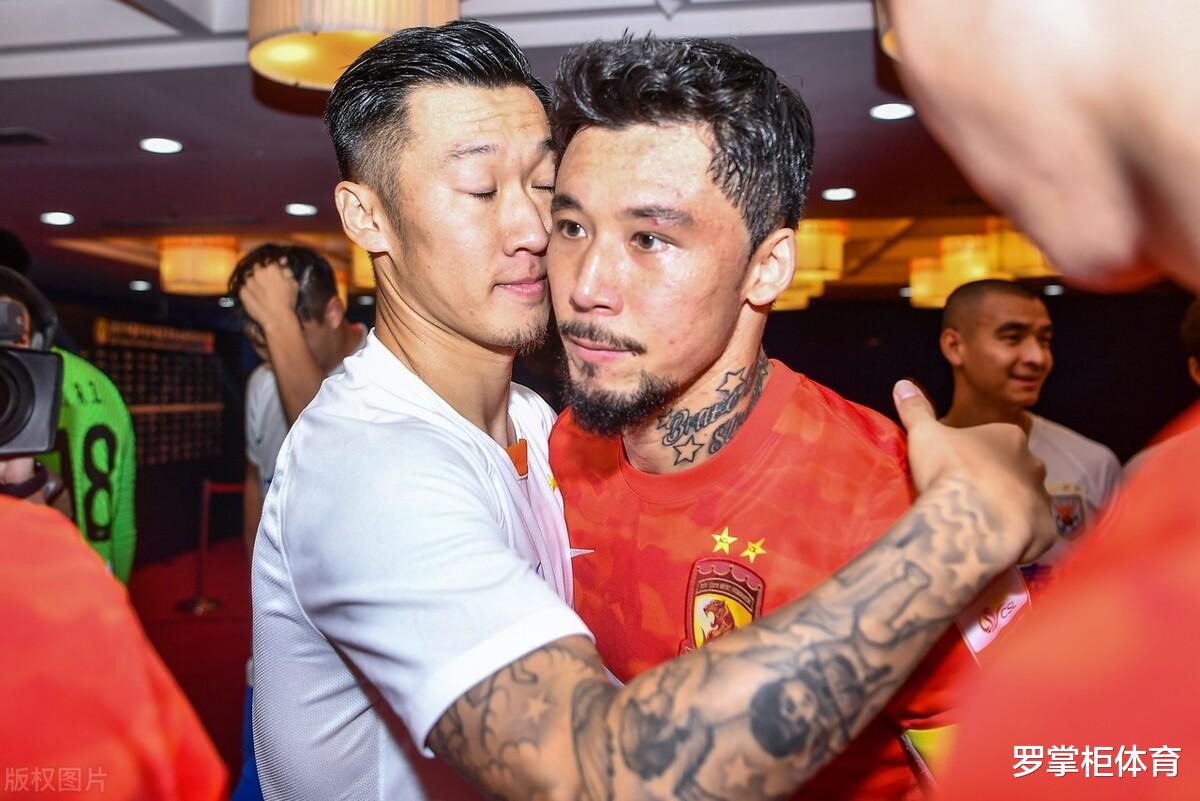 徐新|山东队球迷被打脸了！徐新：去海港绝对不是因为钱！就想挑战一下
