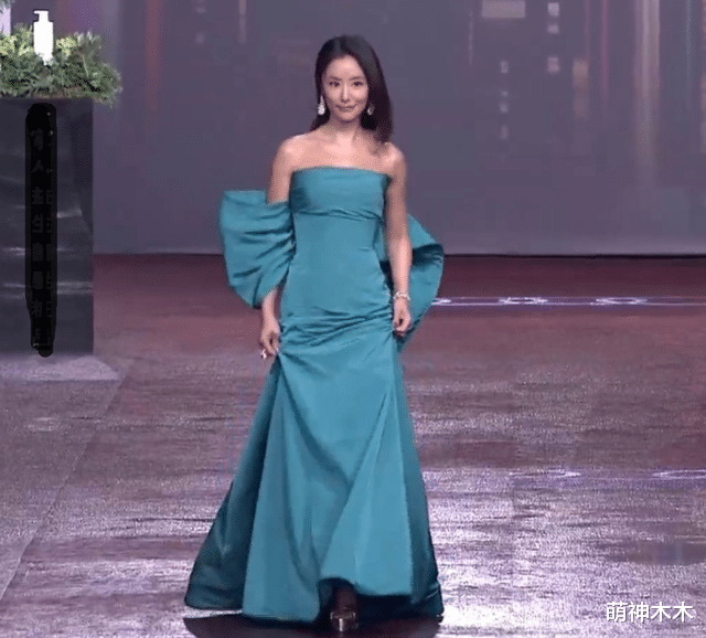 戏剧|金钟戏剧红毯造型：46岁林心如锁骨抢镜，杨谨华大秀好身材