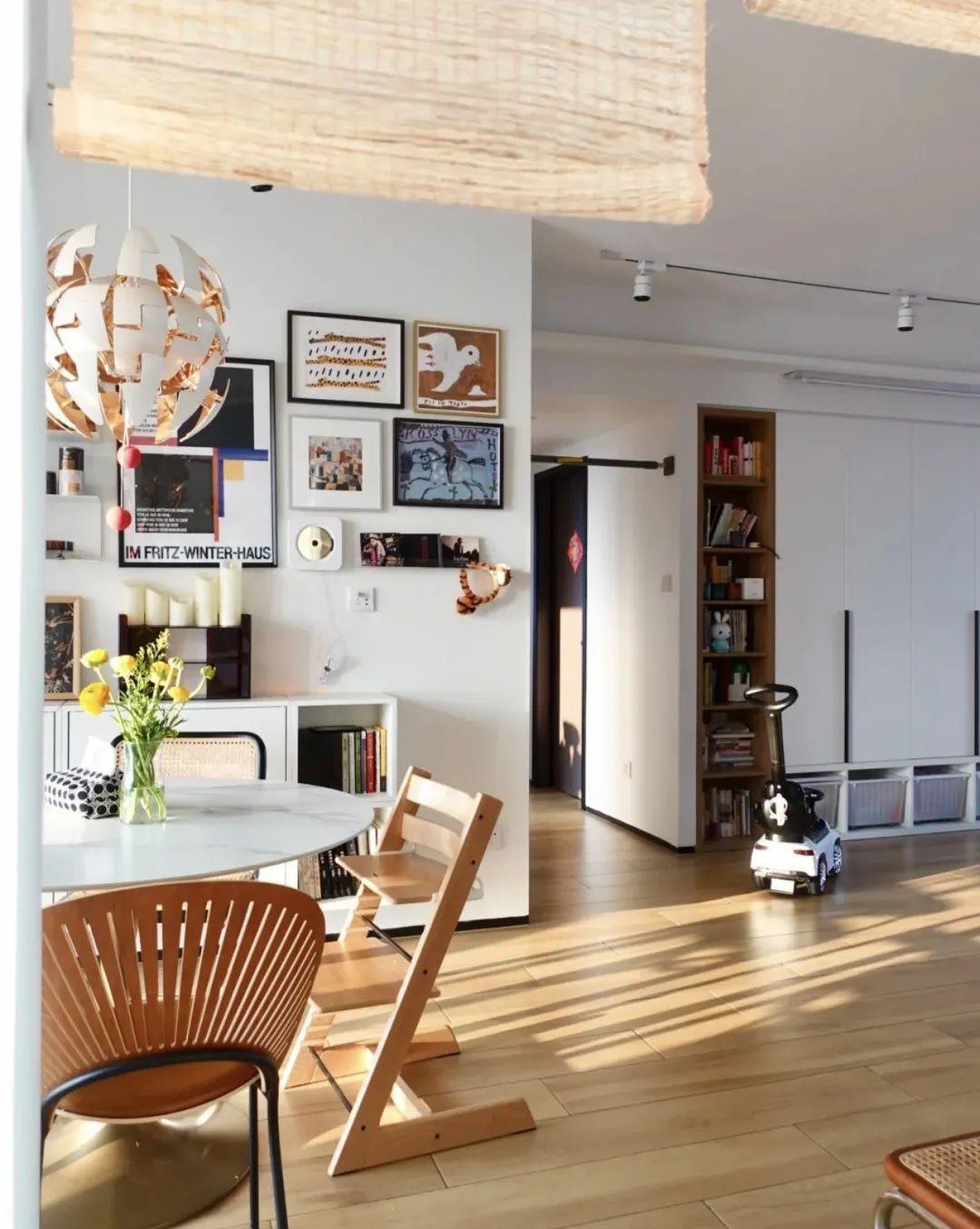 背景墙只知道挂普通装饰画?这6个替代方案更有艺术感