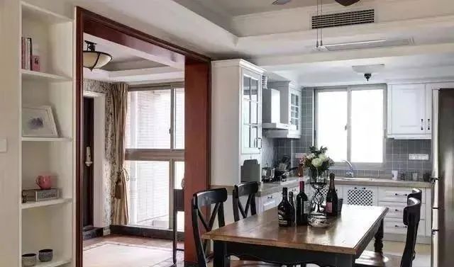 139平美式三室两厅,一进门玄关把人迷住,电视墙更是实用极了!