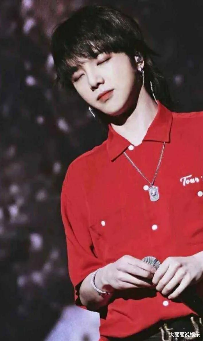 明星 那些出道前后大变脸的明星，最后一位堪称“换人”