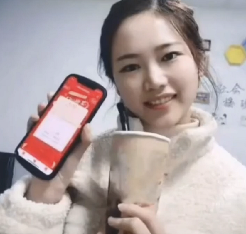 北大“韦神”被公开表白，女方生活照流出，网友多余担心终身大事