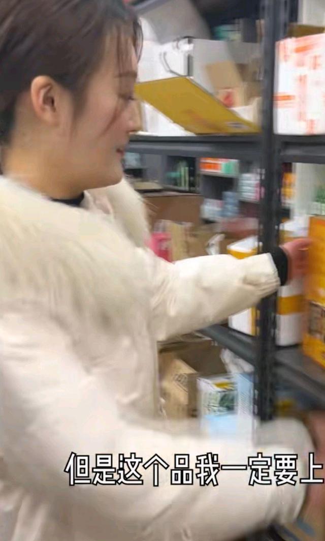 陈亚男|陈亚男开始正面宣传自己，曝光个人仓库，声称要帮残疾人团队带货