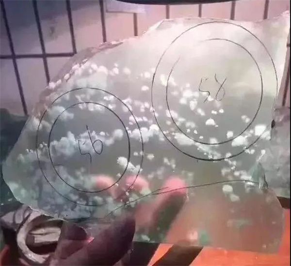 翡翠|叫价400万的神仙料，到底贵在何处？