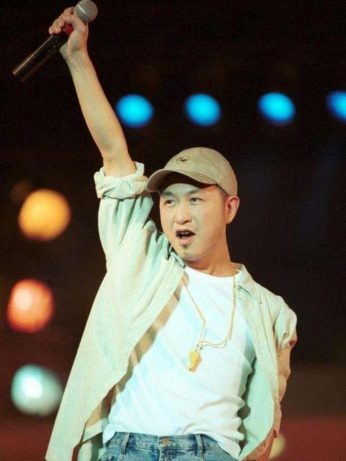 高枫|歌手高枫:27岁走红,34岁因病离世,20年了家人依旧无比怀念他