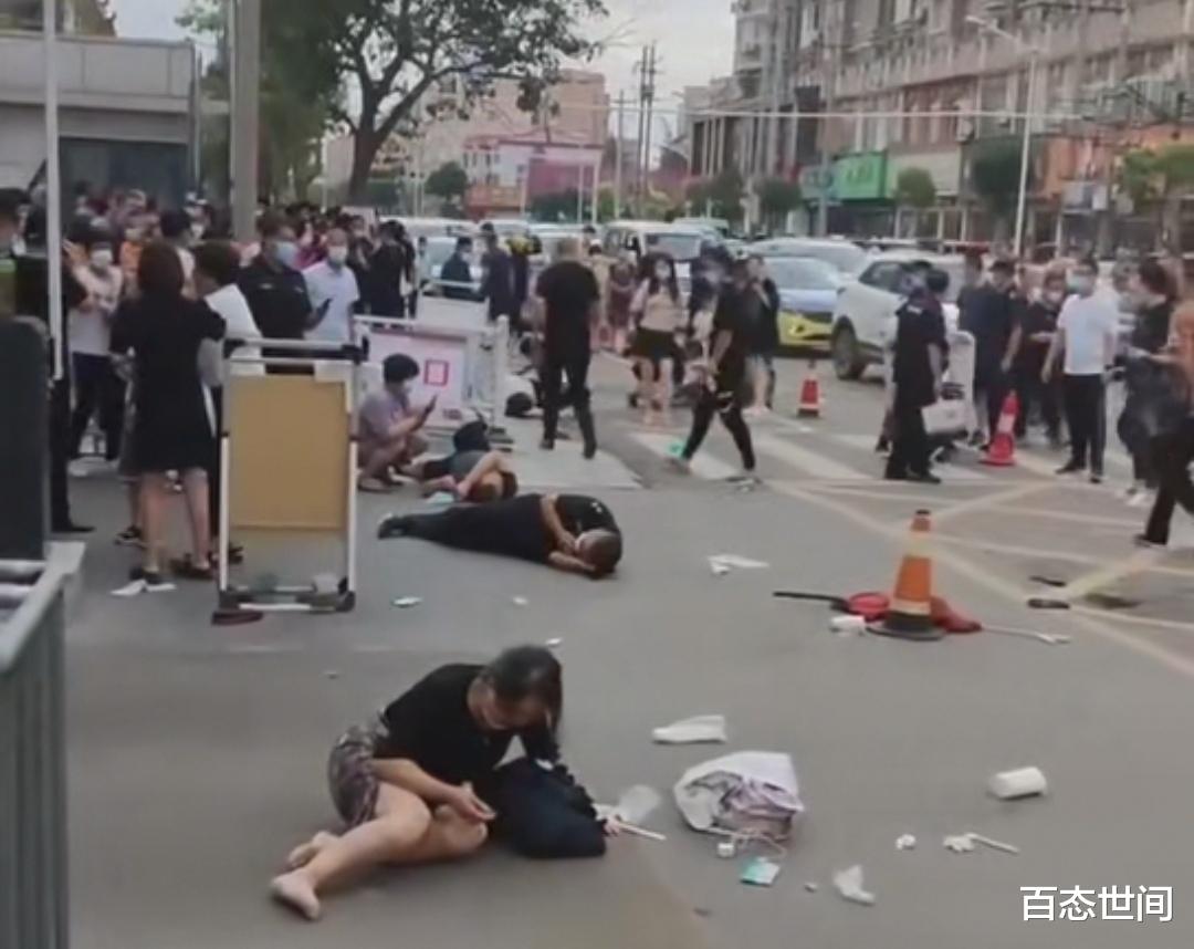 漯河一名蔚来女司机酿1死5伤惨祸，车辆突然加速后先撞车又撞人