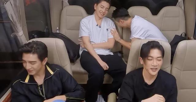 苏有朋|《披哥2》已率先拿下5个初始成团位！任贤齐苏有朋成C位候选人？