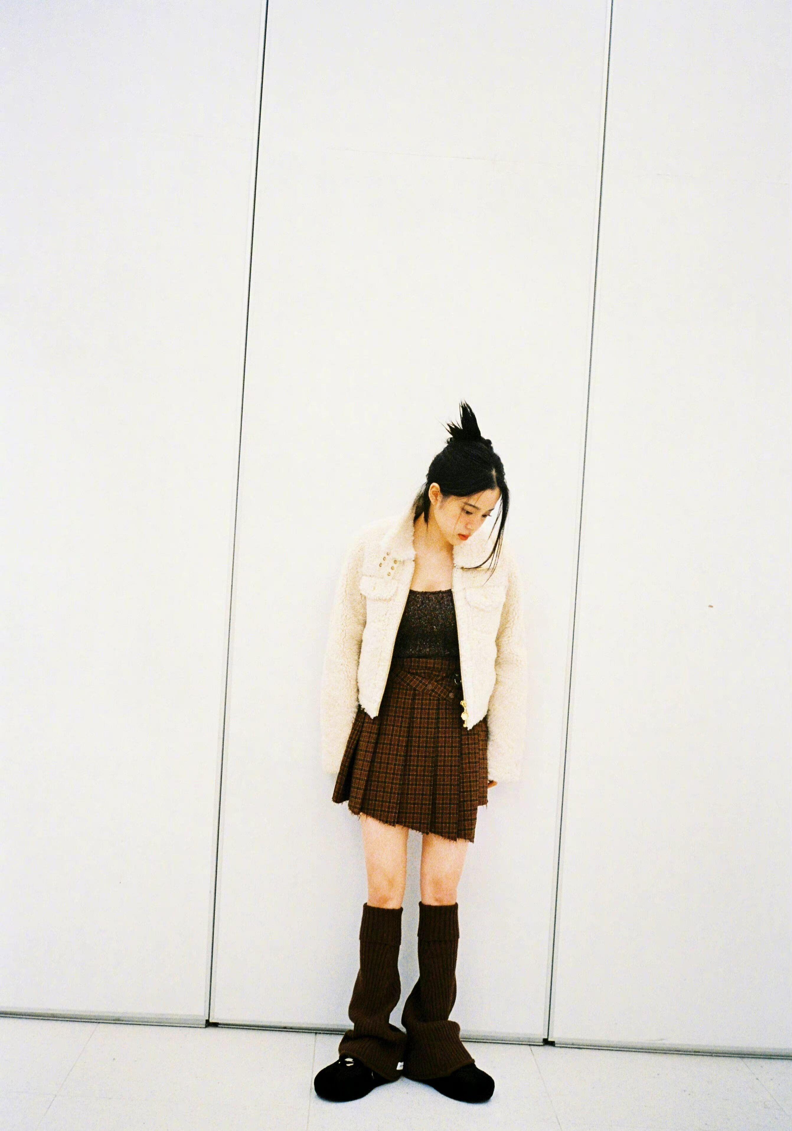 欧阳娜娜|纯美至极！欧阳娜娜胶片美照首公开，氛围感拉满，女儿终于长大啦