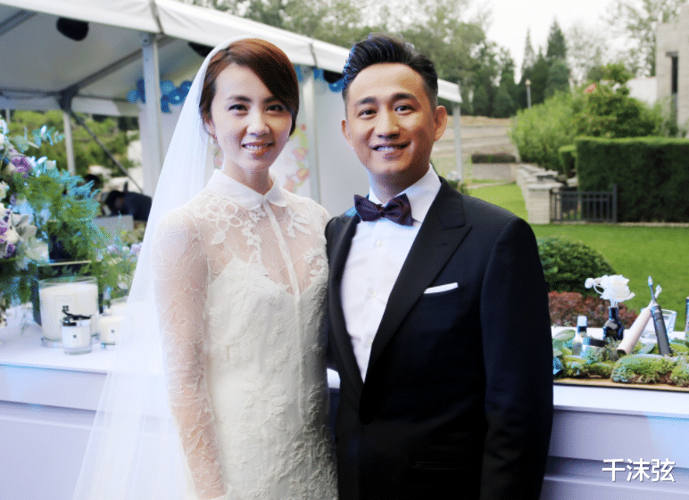 孙莉|孙莉带仨娃河面滑冰!7岁女儿穿皮草好有范,小儿子越长越像黄磊