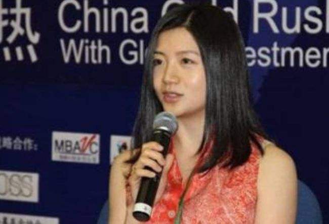 李颖|马云背后的女富豪:颜值堪比奶茶妹妹,30岁身家百亿却至今未婚?