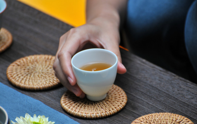 痔疮|抽烟、喝酒的人,每天坚持喝茶,是否能抵消烟酒的危害?早做了解