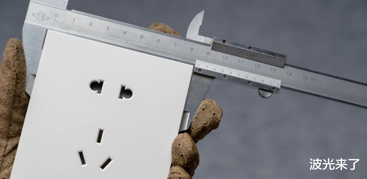 恭喜你,在装修前看到了这篇开关插座大比拼,五款一线品牌哪家强