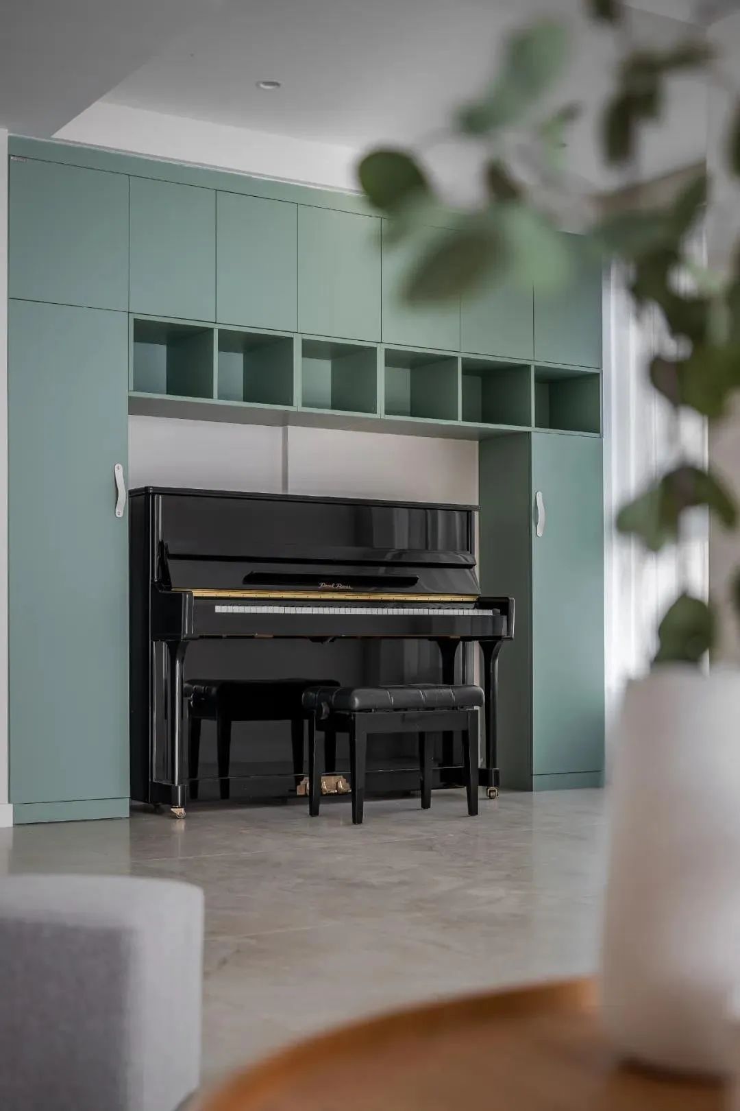 120㎡小仙女的家，灰绿混搭绯红色，整屋软装治愈少女心