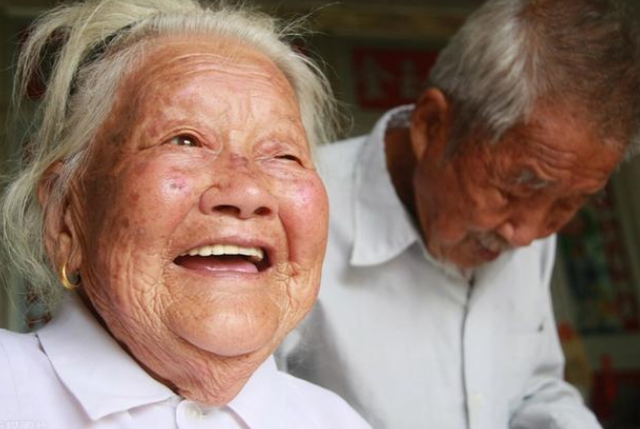 长寿|如何判断50岁后的人，是不是“长寿体质”？这6个表现或能告诉你