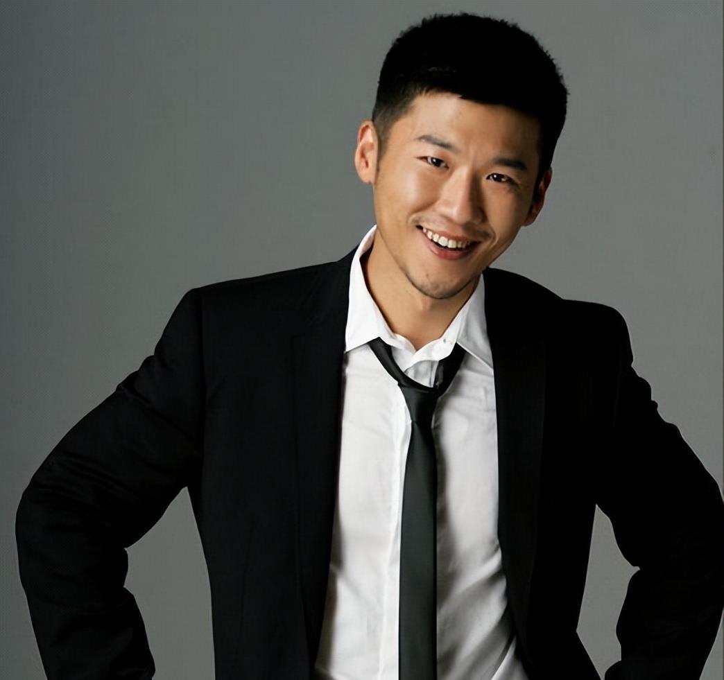 王骁|“星二代”王骁:不靠影后妈王馥荔,苦苦挣扎17年,38岁终于走红