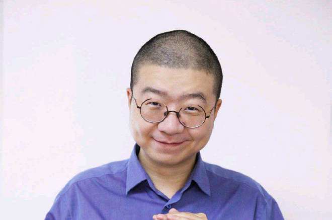 脱口秀大会5|《脱口秀大会5》惹争议:2人跑题高票,杨笠思文又被剪了精华!