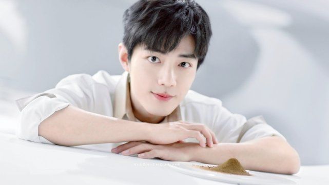 白敬亭|如果肖战、李易峰、杨洋、白敬亭被批评,他们会局限于谈恋爱吗?