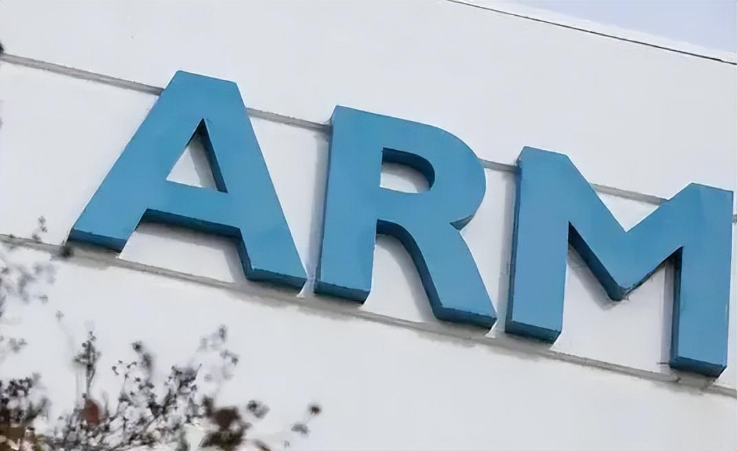 ARM|ARM前途迷茫!转身后的阿里果断下注,谷歌也开始出击