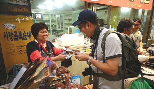 移动支付|现金支付或将“回归”？如今越来越多年轻人重新使用现金，为啥？