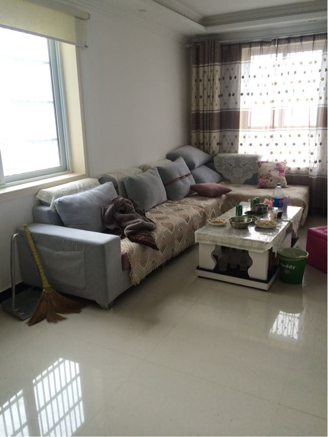 婆婆进城和我们同住，刚装修的新房瞬间变成农村房，我都不想住了